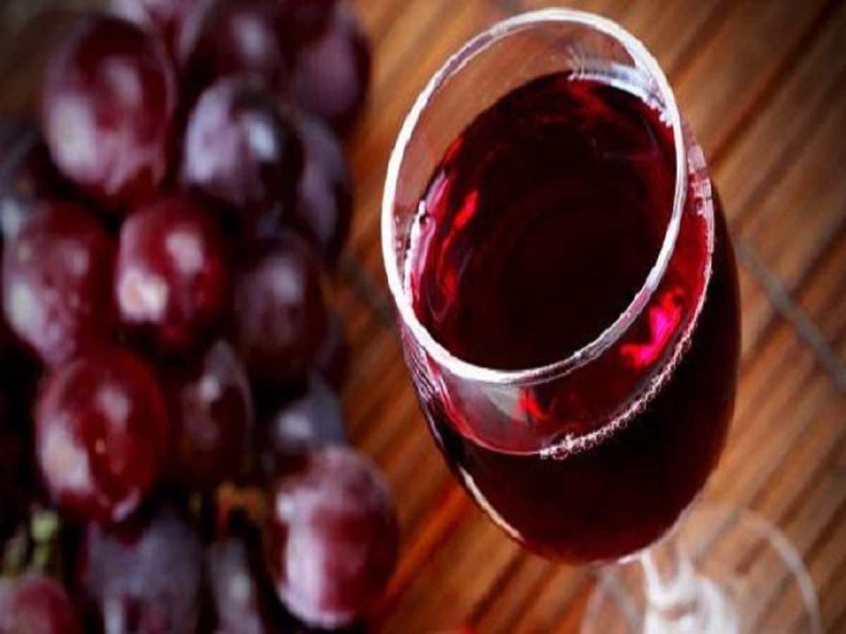 Chocolate, Apples And Red Wine Can Provide Multiple Health Benefits, But Only When Consumed In Right Amounts
